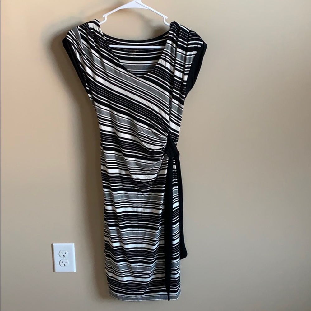 B2GOFREE 🍭Liz Lange maternity Dress Sz SP